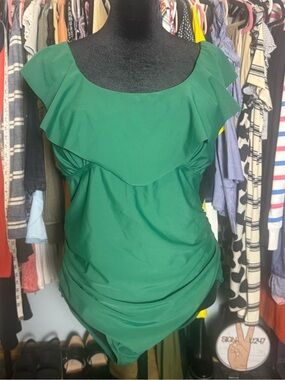 Emerald Green Ruffle One-Piece Swimsuit Size 2X